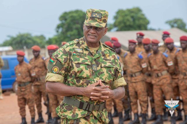 Burkina/Tournée du CEMGA: le moral des troupes au top dans la région de Goulmou-Sirba-Tapoa